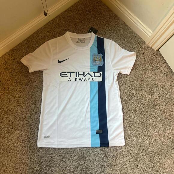 Manchester City F.C. Men's White and Multi Tshirt - Picture 1 of 3